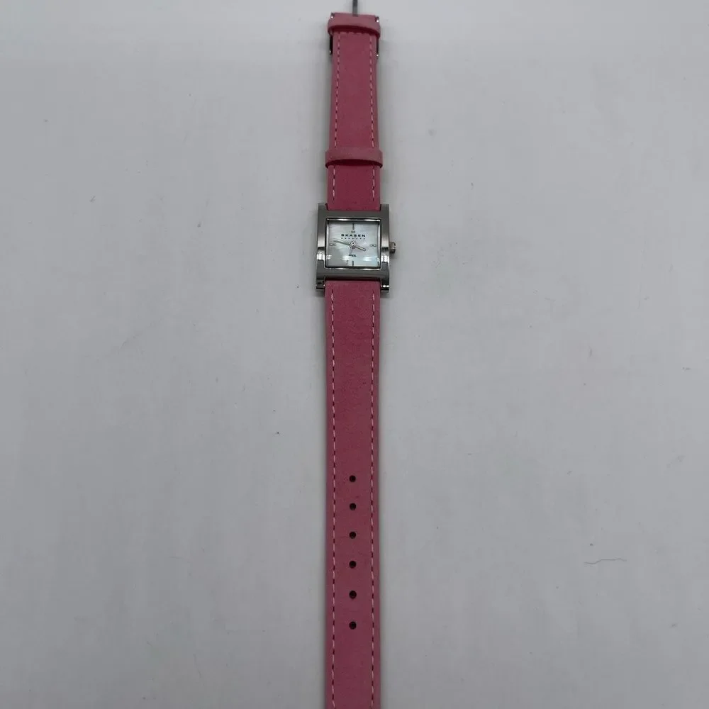 Skagen Mother of Pearl with Leather Band